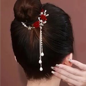 Elegant Red Rose and Faux Pearl Ponytail Clip